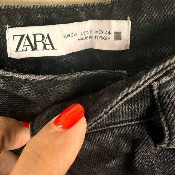 Zara Women's High Rise Distressed Mom Black Jeans Size 2 - Picture 3 of 9